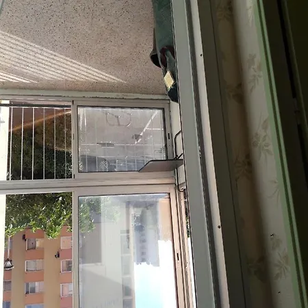 Joli Appt 2 Et Avec Parking Dans Ombragee Et Calme 5mns Et Commerces Apartment