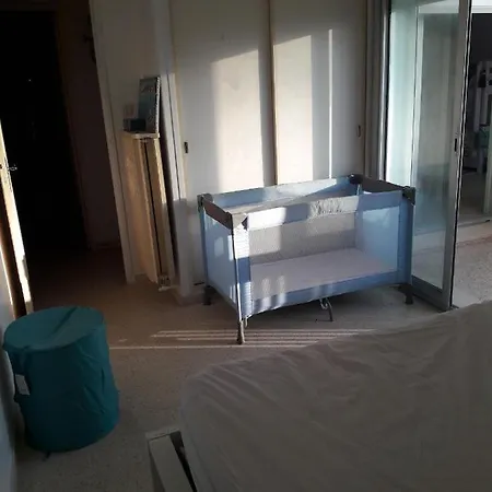 Apartment Joli Appt 2 Et Avec Parking Dans Ombragee Et Calme 5mns Et Commerces