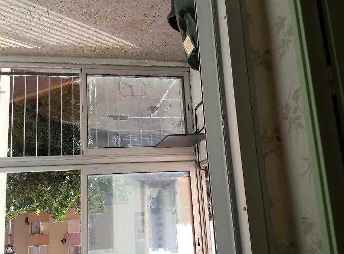 Joli Appt 2 Et Avec Parking Dans Ombragee Et Calme 5mns Et Commerces Διαμέρισμα
