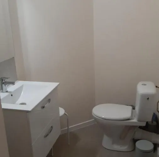 Joli Appt 2 Et Avec Parking Dans Ombragee Et Calme 5mns Et Commerces Διαμέρισμα *