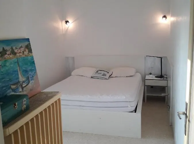 Διαμέρισμα Joli Appt 2 Et Avec Parking Dans Ombragee Et Calme 5mns Et Commerces *